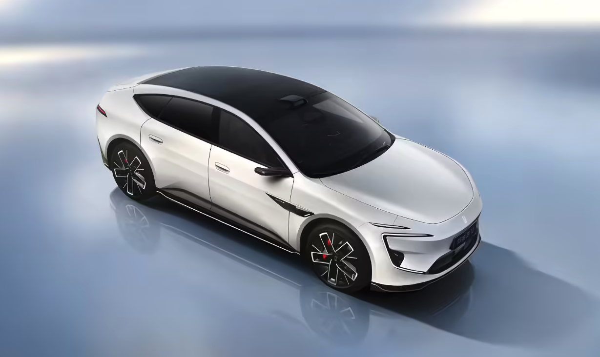 新款阿维塔12官图发布 工信部第403批申报同步曝光 双动力全域升级